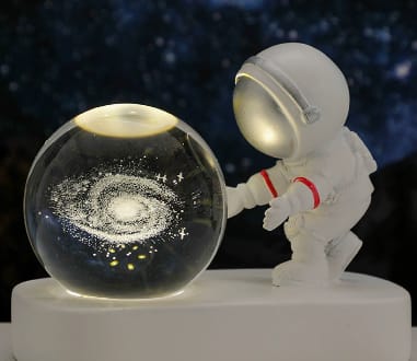 Astronaut Crystal Ball Night Light | LED Luminous Base Table Lamp & Desktop Ornament Gift