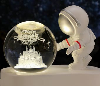 Astronaut Crystal Ball Night Light | LED Luminous Base Table Lamp & Desktop Ornament Gift